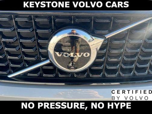 Vapour Grey 2026 Volvo XC40 B5 Plus