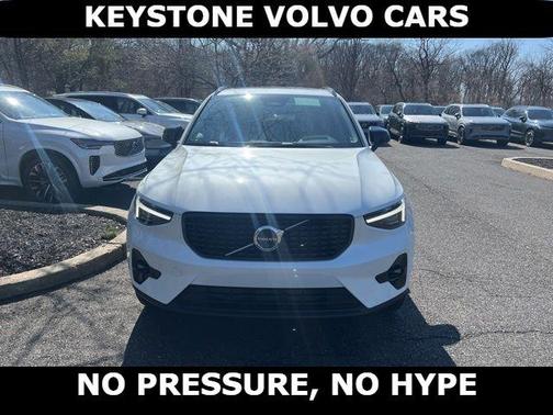 2026 Volvo XC40 B5 Plus