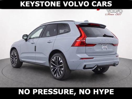 Vapour Grey 2027 Volvo XC60 B5 ULTRA