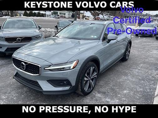 2025 Volvo V60 Cross Country Plus