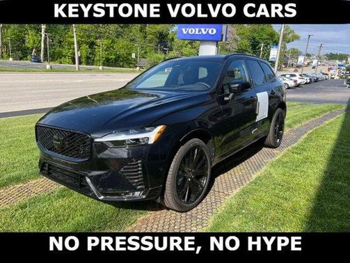 Ultra Black 2026 Volvo XC60 B5 Ultra Black Edition