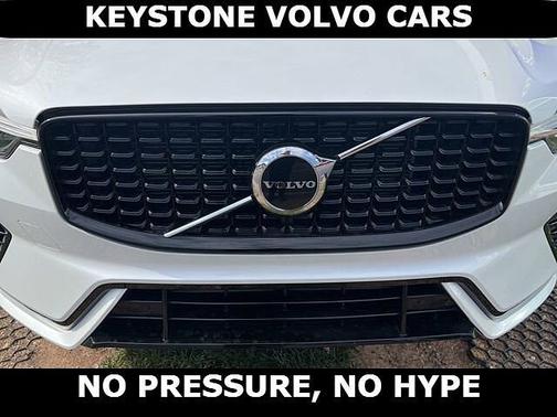 2025 Volvo XC60 Core