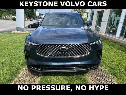 Denim Blue 2026 Volvo XC90 Plug-In Hybrid T8 Ultra 7-Seater