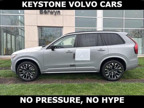 Vapour Grey 2026 Volvo XC90 B6 Ultra Dark Theme 6-Seater