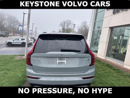 Vapour Grey 2026 Volvo XC90 B6 Ultra Dark Theme 6-Seater