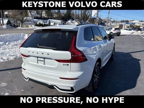 2025 Volvo XC60 B5 Plus