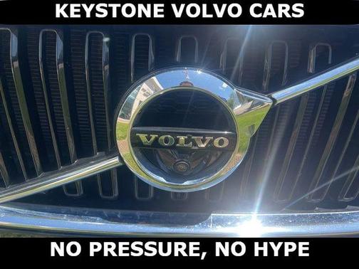 Onyx Black Metallic 2019 Volvo XC60 T5 Momentum