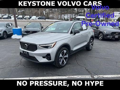 2025 Volvo XC40 Plus