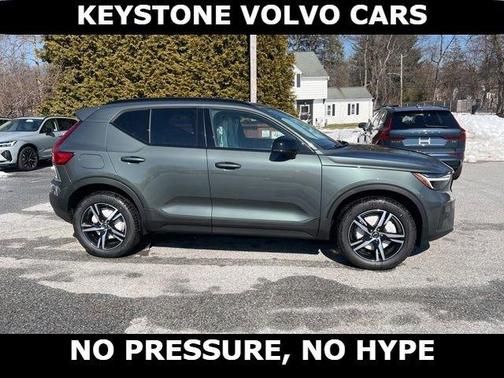 2026 Volvo XC40 B5 Core