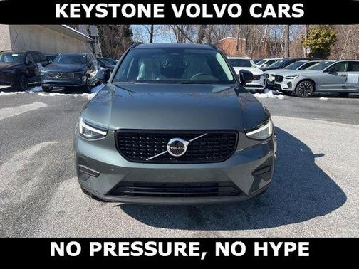 2026 Volvo XC40 B5 Core