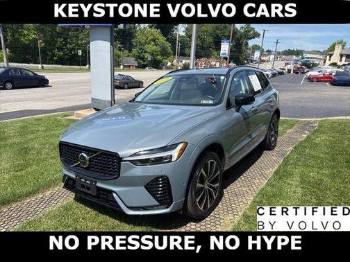 Gray 2023 Volvo XC60 B5 Plus Dark Theme