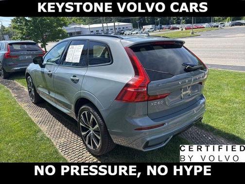 Gray 2023 Volvo XC60 B5 Plus Dark Theme