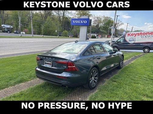 Denim Blue 2021 Volvo S60 T5 Momentum