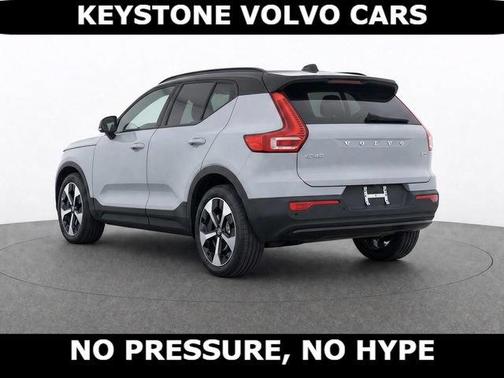 Vapour Grey 2026 Volvo XC40 B5 Plus