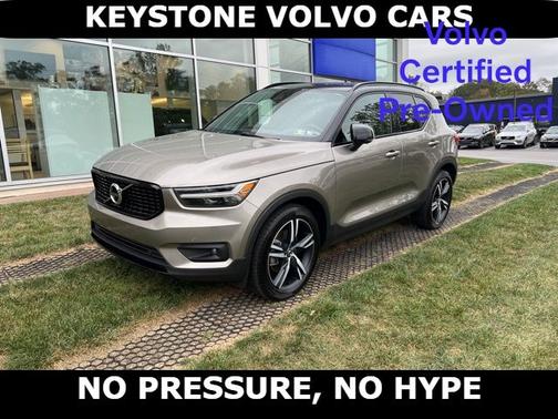 2022 Volvo XC40 T5 AWD R-Design