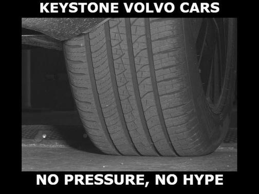 Forest Green 2026 Volvo XC60 B5 Plus