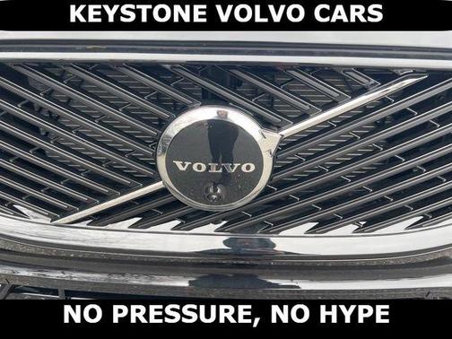 Onyx Black 2026 Volvo XC60 B5 Ultra