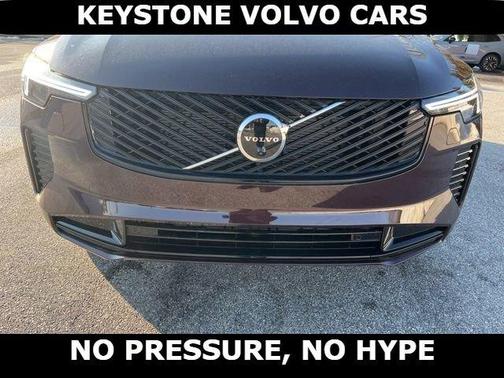 2026 Volvo XC90 B6 Ultra Dark Theme 7-Seater