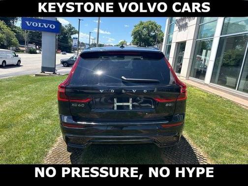 Onyx Black 2026 Volvo XC60 B5 Plus