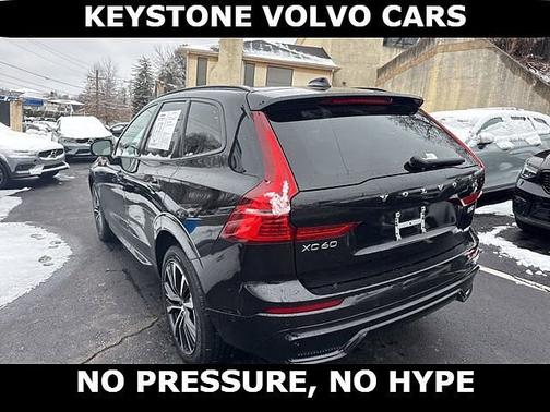 2025 Volvo XC60 Plus