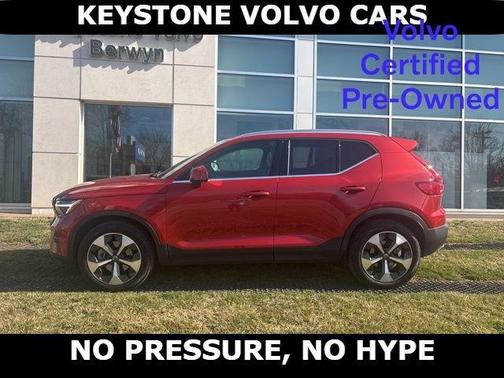 2023 Volvo XC40 B5 Plus Bright Theme