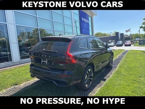 Onyx Black 2026 Volvo XC60 B5 Plus