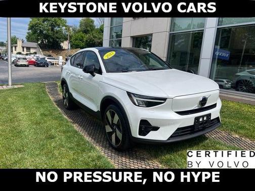 Crystal White 2023 Volvo C40 Recharge Pure Electric Twin Plus