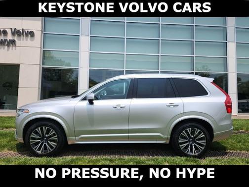2022 Volvo XC90 T6 AWD Momentum 7 Seater