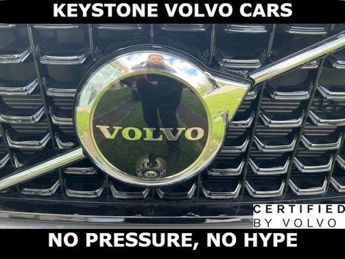 Silver 2025 Volvo XC40 B5 Plus Dark Theme