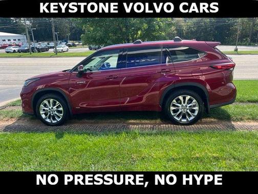 Ruby Flare Pearl 2021 Toyota Highlander Hybrid Limited