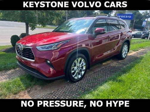 Ruby Flare Pearl 2021 Toyota Highlander Hybrid Limited