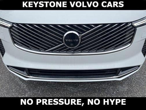 Crystal White 2026 Volvo XC90 B6 Plus 7-Seater