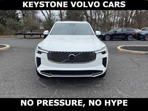Crystal White 2026 Volvo XC90 B6 Plus 7-Seater