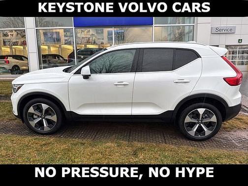 2024 Volvo XC40 Core