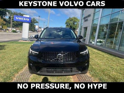 2026 Volvo XC40 B5 Plus