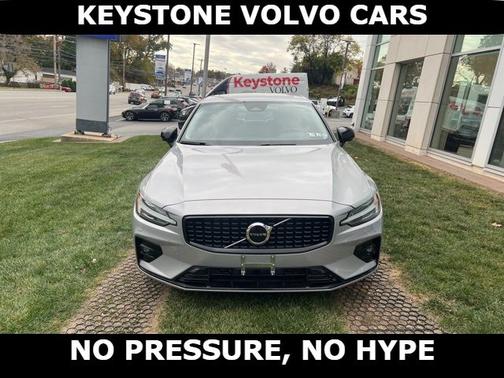 2025 Volvo S60 B5 Core