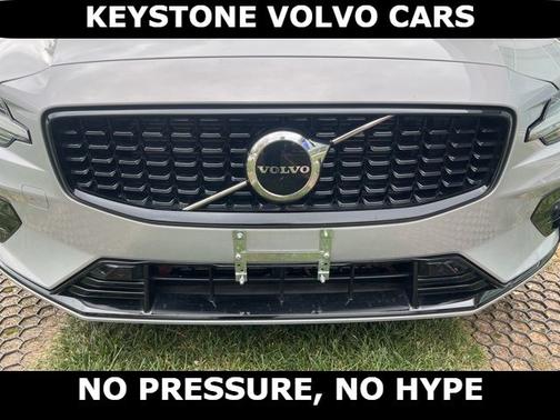 2025 Volvo S60 B5 Core