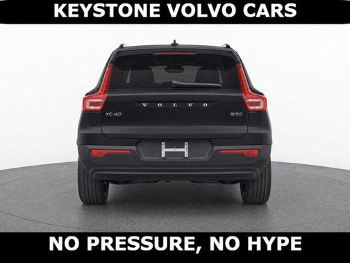Onyx Black 2026 Volvo XC40 B5 Ultra