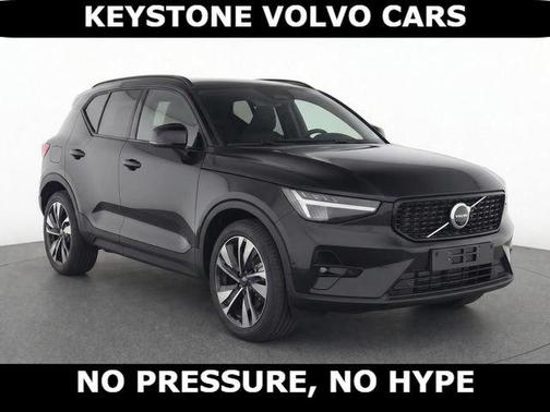 Onyx Black 2026 Volvo XC40 B5 Ultra