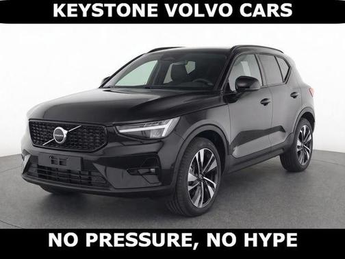 Onyx Black 2026 Volvo XC40 B5 Ultra