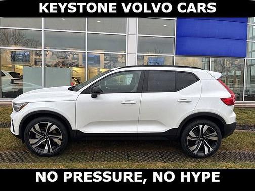 2023 Volvo XC40 Plus