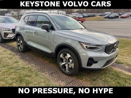 2026 Volvo XC40 B5 Plus