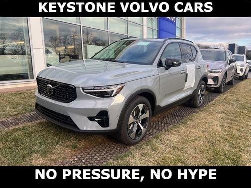 2026 Volvo XC40 B5 Plus