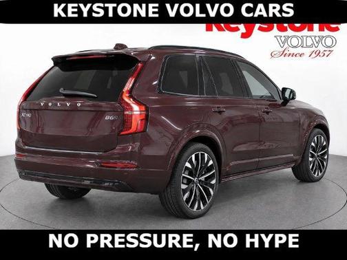 Mulberry Red 2027 Volvo XC90 B6 ULTRA