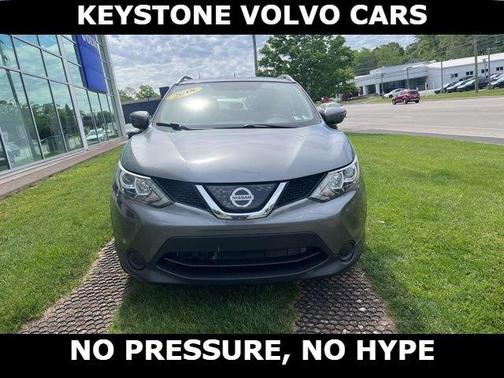 Gun Metallic 2018 Nissan Rogue Sport SV