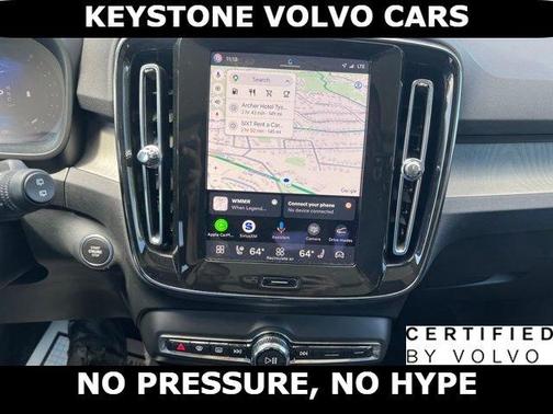 Onyx Black 2025 Volvo XC40 B5 Core Bright Theme