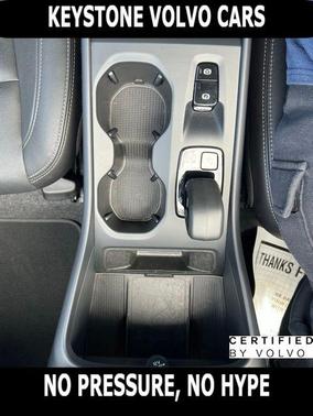 Onyx Black 2025 Volvo XC40 B5 Core Bright Theme