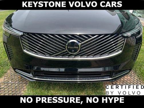 Onyx Black 2026 Volvo XC90 B6 Plus 7-Seater