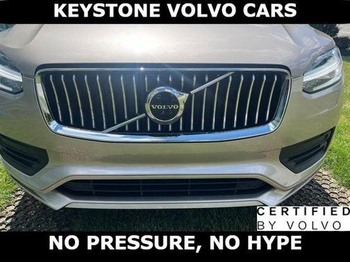 Bright 2023 Volvo XC90 B5 Core