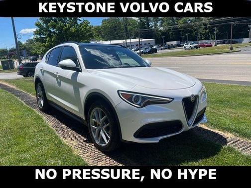 White Tri-Coat 2019 Alfa Romeo Stelvio Ti Sport